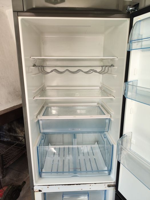 Хладилник с фризер Electrolux