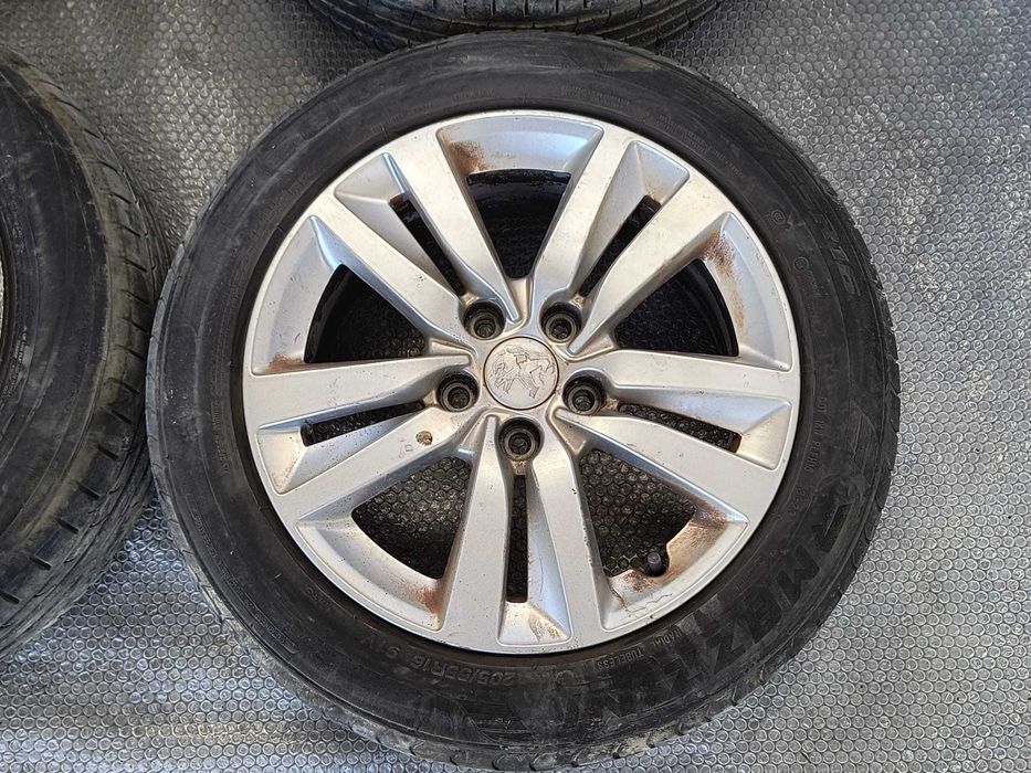 Set 4 Jante Aliaj R16 5x108 Peugeot 308 / Model Quartz / Cod OEM 96779895TW (12A)