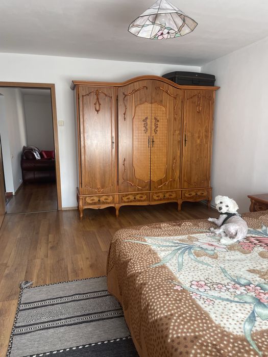 Inchiriez apartament in zona Racadau