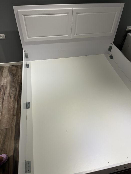 Pat matrimonial din MDF