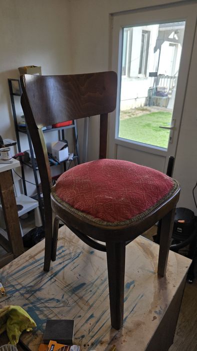 Set recondiționat 2 scaune și masă