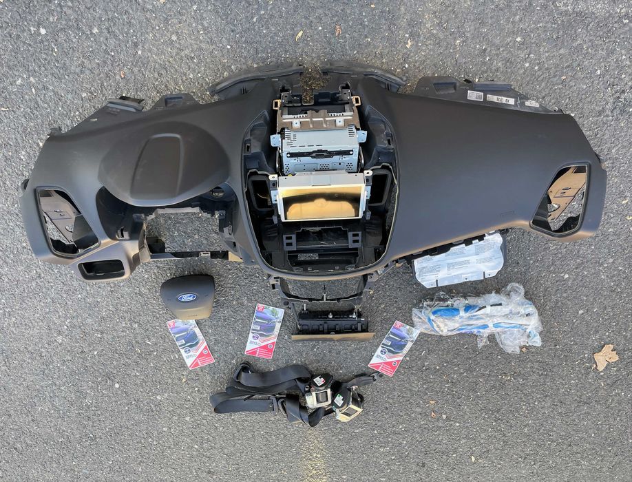 FORD KUGA kit airbag volan pasager plansa de bord set centuri cortine