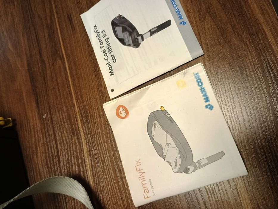 Maxi-Cosi Pebble + база Maxi-Cosi FamilyFix