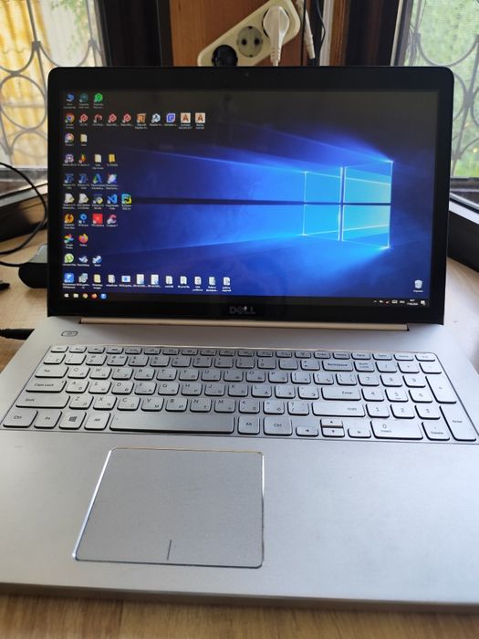 Dell Inspiron 17 7000 Series 7746