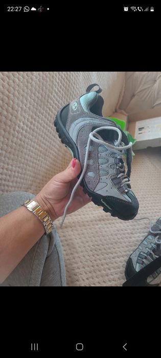 Adidași de drumeții mărimea 36