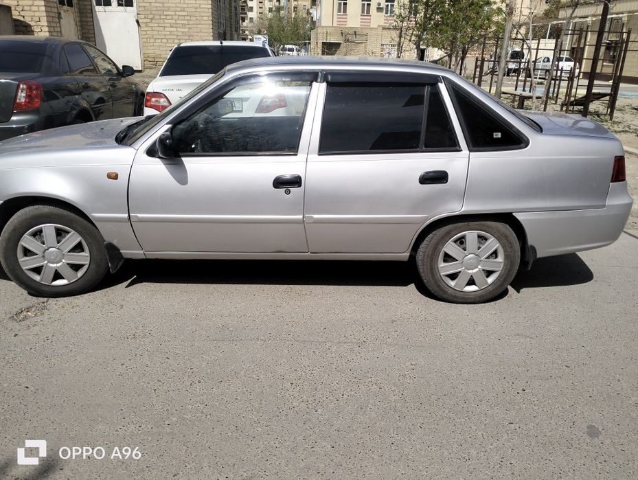 Nexia 2. 1.6 srochna sotiladi