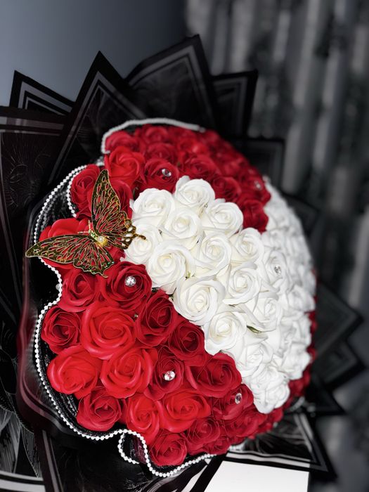 Buchet de 101 trandafiri perlat