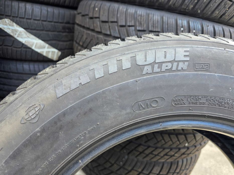 4бр Зимни гуми 235 65 17 - Michelin