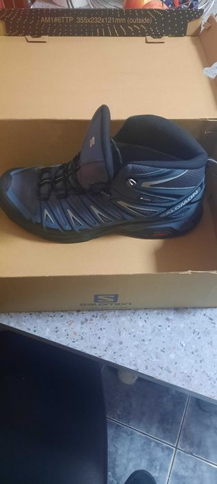 Vand ghete salomon pentru drumetie