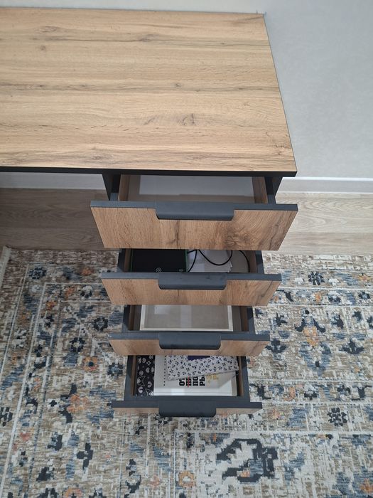 Письменный стол Глория