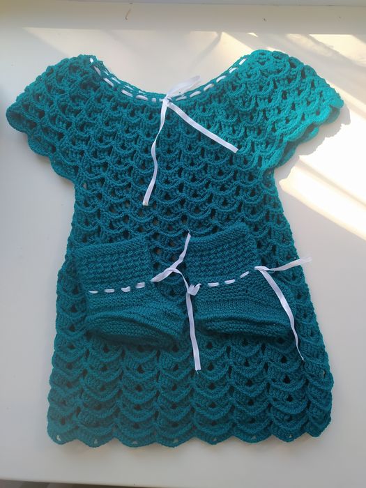 Платье на девочку ручная вязка