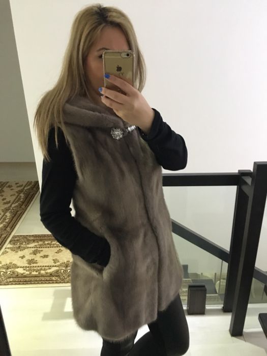 Vesta blana naturala de vizon de Danemarca