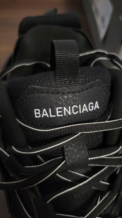 Balenci track 42