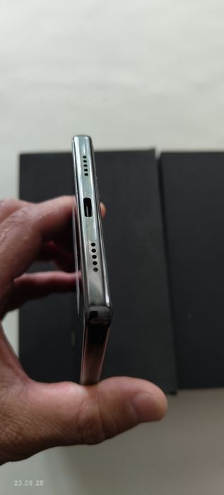 Продам сотовый телефон