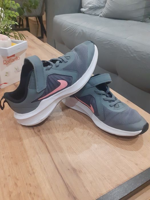 Детски маратонки NIKE за момиче!