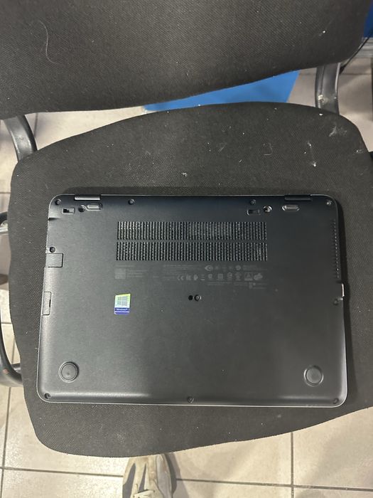 Vand laptop hp elitebook 840 g4 i5 7200 8gb ssd 256gb full hd