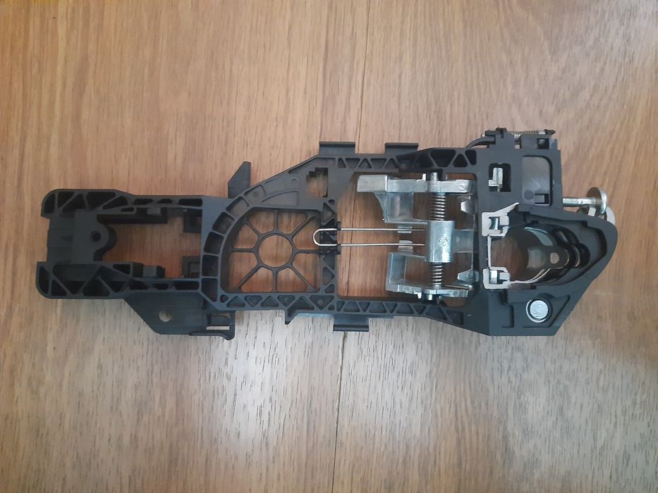 Suport ,Maner usa passat B6,B7