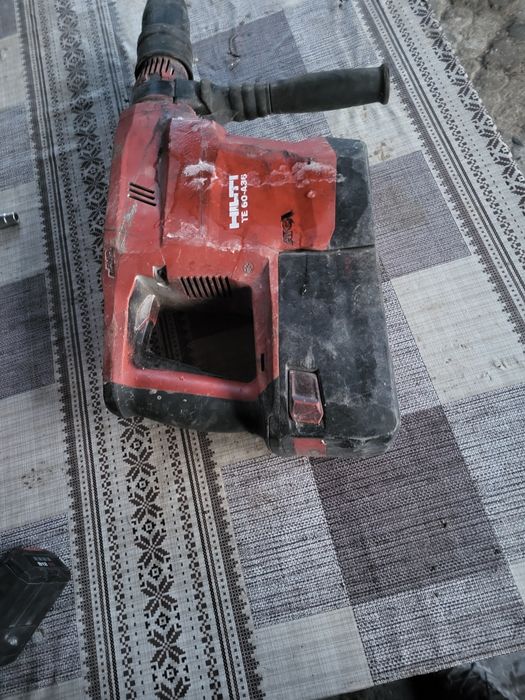 Vând scule hilti