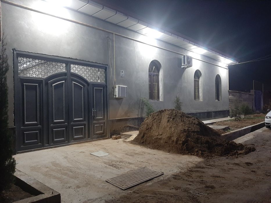 Хожиота махалласида уй сотилади