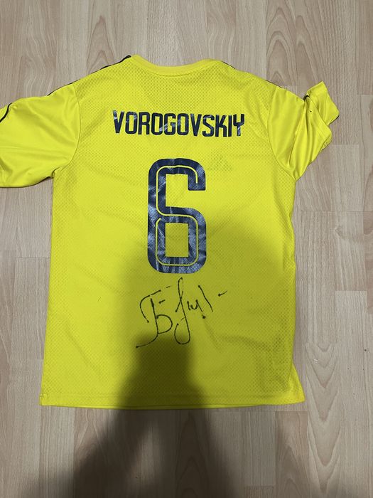 Футбольные футболки