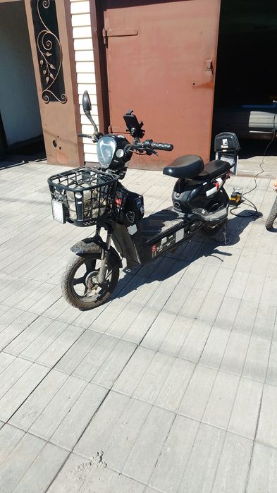 Продам мопед ск8