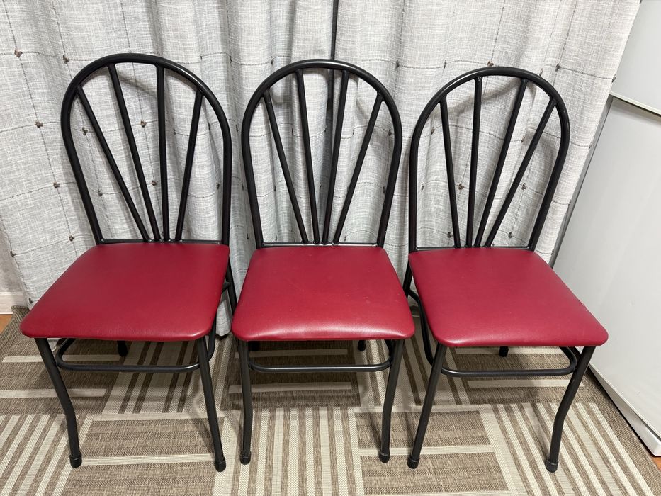 Стол и 3 стула полный комплект