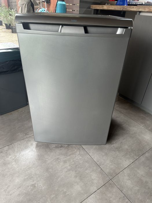 Хладилник ВЕКО перфектен  нов