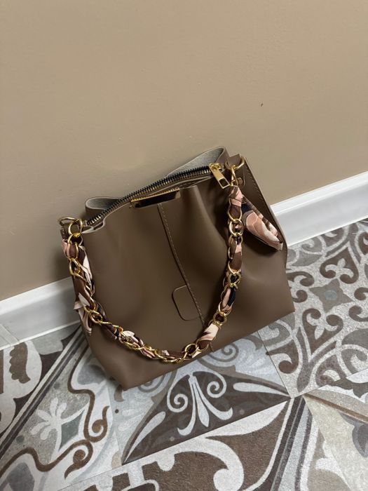 Дамска чанта в ново състояние чанта