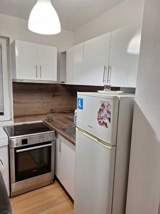 Дава се под наем Едностаен апартамент в Пловдив, Кършияка - 40 кв.м за 275 € - Снимка #4