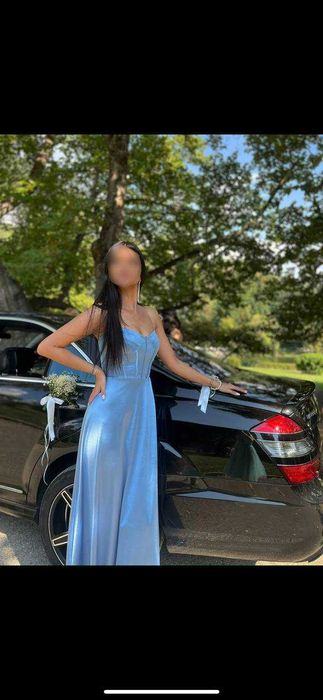 Официална рокля .