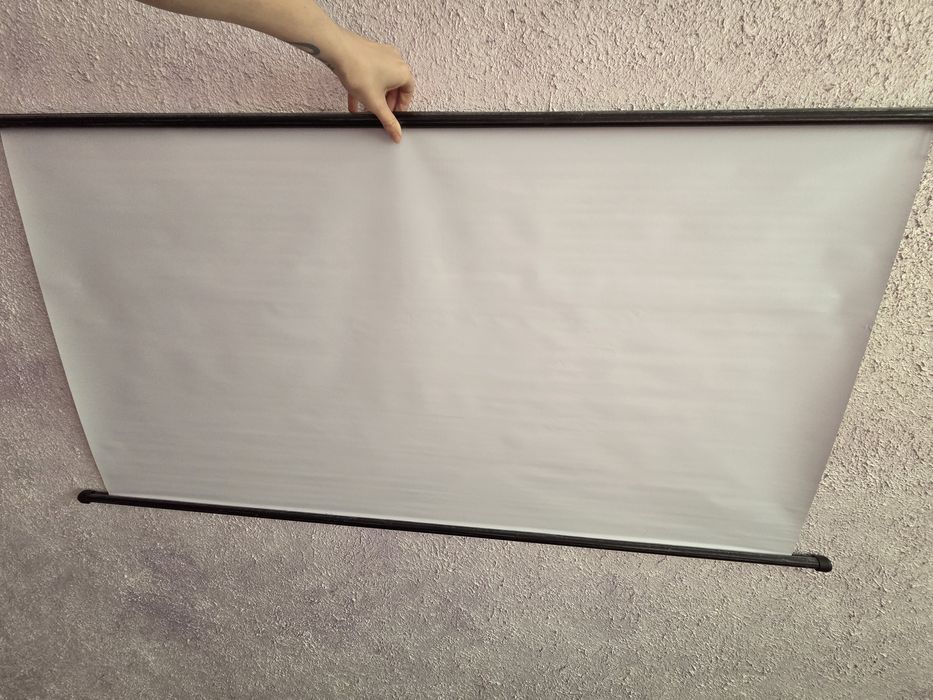 Белое полотно для проектора