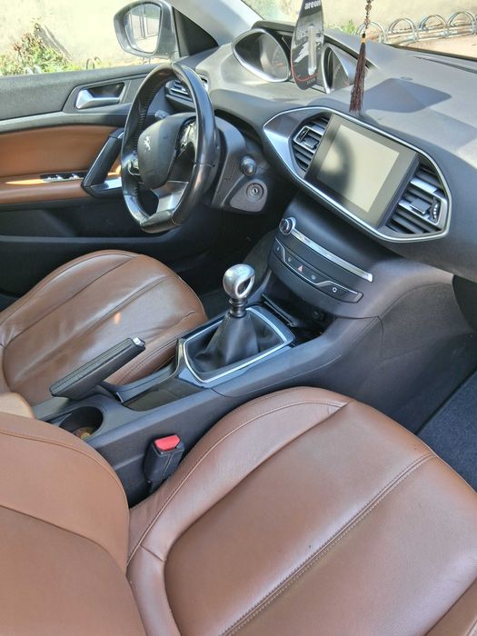 Vând  peugeot 308 an fabricație 2016