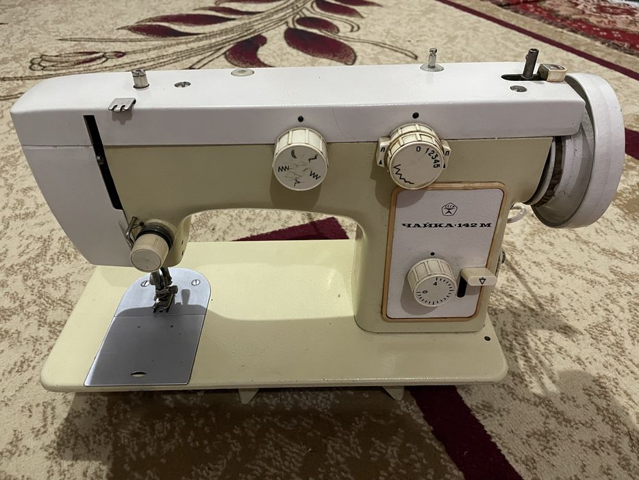 Чайка 142 швейная машина