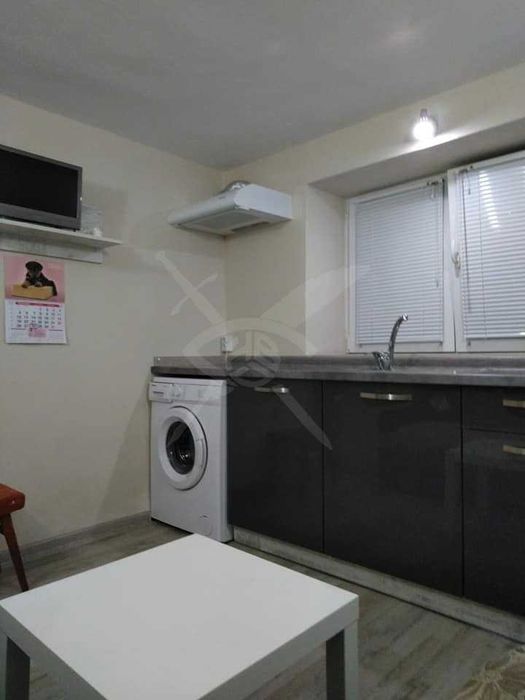 Дава се под наем Едностаен апартамент в Пловдив, Кючук Париж - 15 кв.м за 199.41 € - Снимка #1