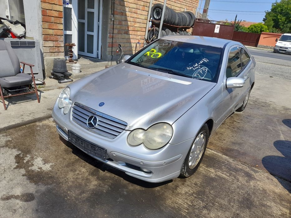 Far/faruri stanga/dreapta Mercedes C-class w203 COUPE/2 USI 2000-2005