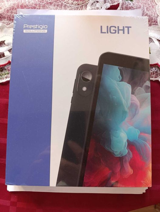 Таблет Prestigio 8"