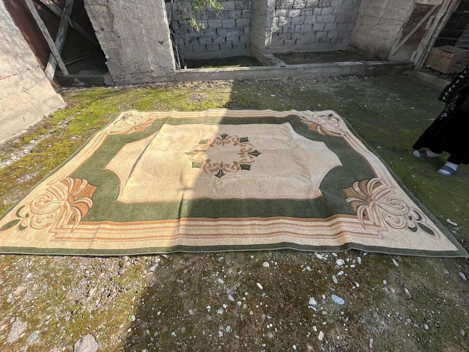 Продам ковёр 3.50×2.50