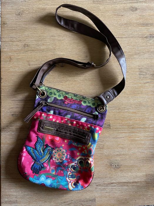 Красива Desigual чанта