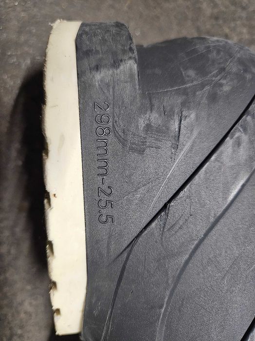 Продавам дамски скиорски обувки Rossignol  75лв или 37 евро