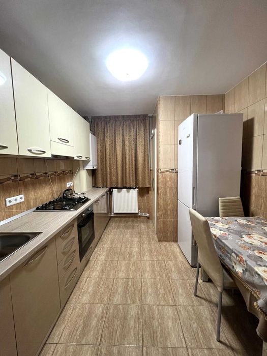Apartament 2 camere decomandate – Micro 20, etaj 1, renovat