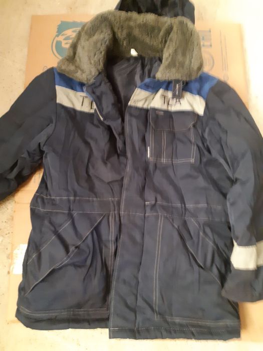 Продажа спецодежды зимней.