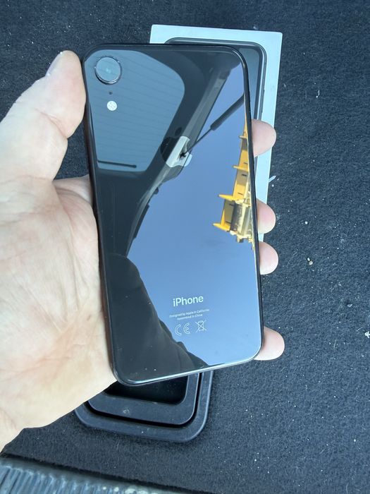 Iphone XR 64 GBb