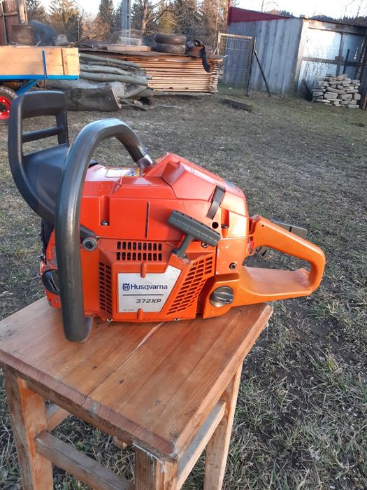 Vînd drujba husvarna 372
