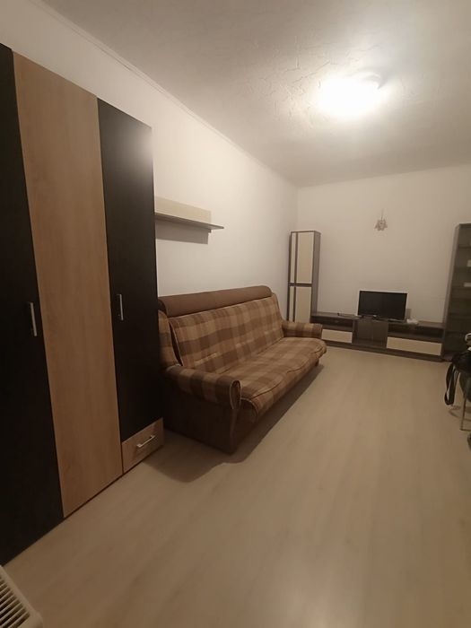 Se închiriază garsonieră