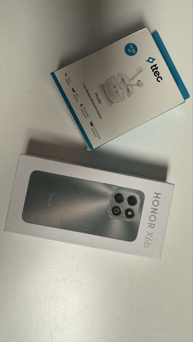 Нов телефон Honor X6b+ подарьк слушалки