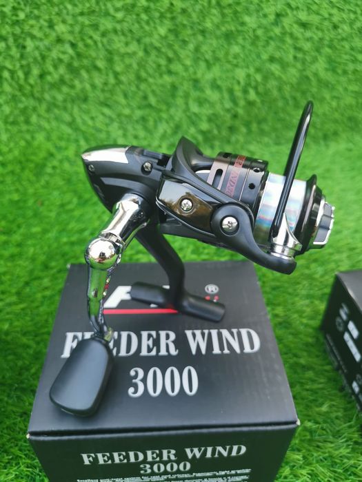 Продавам спининг и фидер макари FL FW