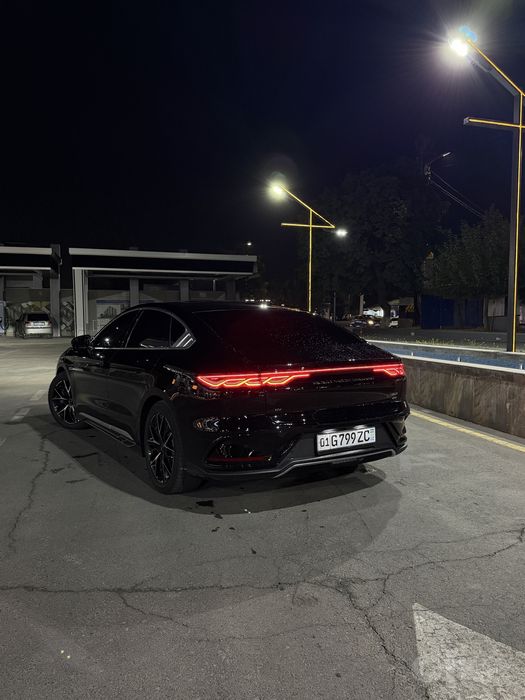 BYD  han 610km 3.9 sec