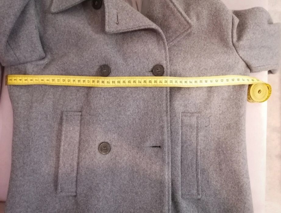 Palton gri Calvin Klein, made in Romania, 80% lana, ca nou