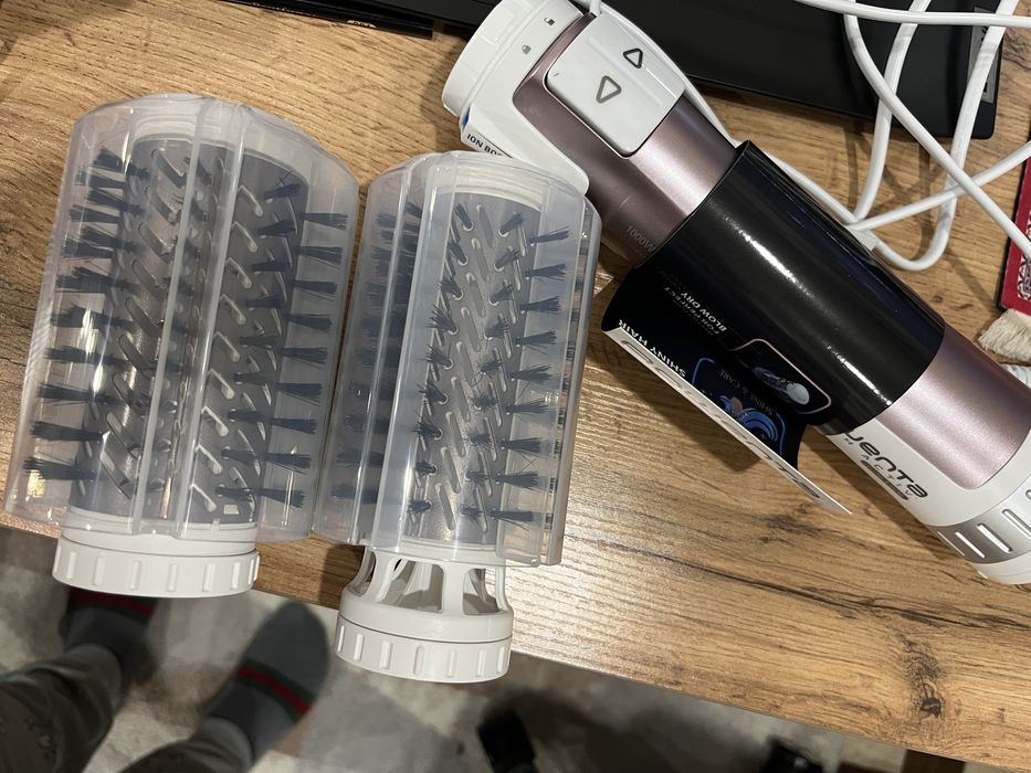 Rowenta CF9540F0 фен-щетка розовый