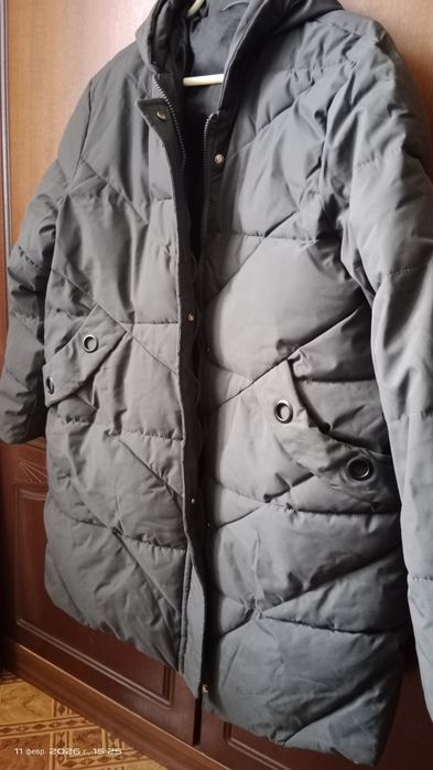 Продам куртку новую